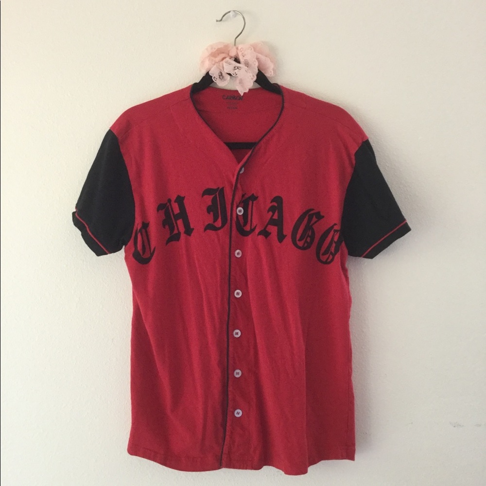 Mens CARBON Red and Black Chicago 23 Baseball Top